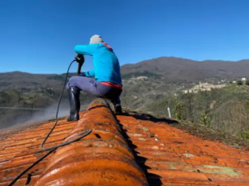 Roof-Cleaning--in-Cascade-Colorado-roof-cleaning-cascade-colorado.jpg-image